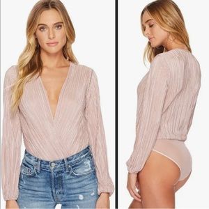 Astr Pleated Deep V Bodysuit Pink Adobe